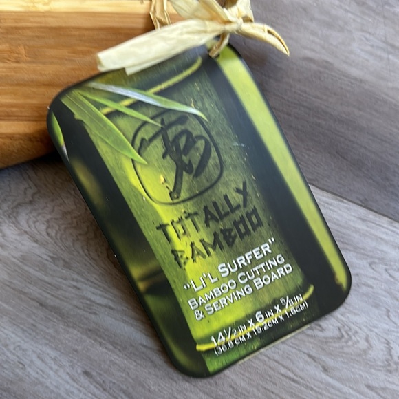 NWT Totally Bamboo Surfer Cheese Board/Cutting board - Picture 3 of 9